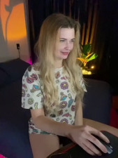 Watch Sexy_Milfa1 recorded live streams from Stripchat on 2025/03/28, Cam Archive