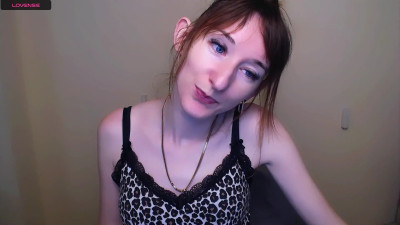 Watch LillyBluee recorded live streams from CAM4 on 2025/03/28, Cam Archive