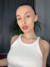 Watch Polli_Kiss recorded live streams from Stripchat on 2025/03/28, Cam Archive