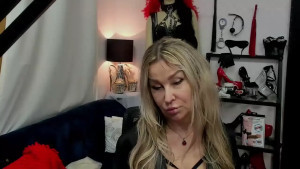 Watch crystalxohotty recorded live streams from Chaturbate on 2025/03/28, Cam Archive