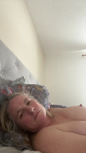 Watch DDD_frenchlove recorded live streams from CAM4 on 2025/04/01, Cam Archive