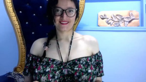 Watch luna_azul_15 recorded live streams from Chaturbate on 2025/04/01, Cam Archive