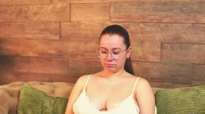 Watch AriaRoyce recorded live streams from Stripchat on 2025/04/02, Cam Archive