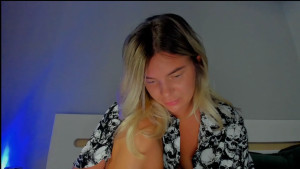 Watch lallie_ recorded live streams from Chaturbate on 2025/04/03, Cam Archive