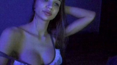 Watch Jess1ca_Rabb1t recorded live streams from Chaturbate on 2025/04/04, Cam Archive