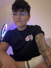 Watch Chriss_gomez2 recorded live streams from Stripchat on 2025/04/04, Cam Archive