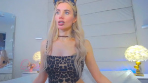 Watch DaLie recorded live streams from Stripchat on 2025/04/08, Cam Archive