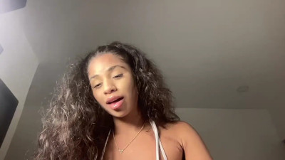 Watch Susandolls recorded live streams from Stripchat on 2025/04/09, Cam Archive