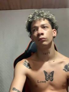 Watch mateodeamjo recorded live streams from Stripchat on 2025/04/15, Cam Archive