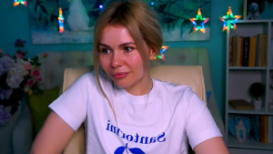 Watch loricarroll recorded live streams from Chaturbate on 2025/04/16, Cam Archive