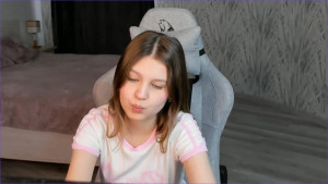 Watch LinnCurvey recorded live streams from CAM4 on 2025/04/16, Cam Archive