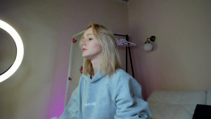 Watch BlondyLily recorded live streams from Stripchat on 2025/04/22, Cam Archive
