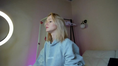 Watch BlondyLily recorded live streams from Stripchat on 2025/04/22, Cam Archive