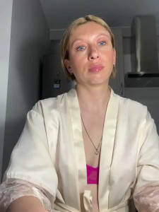 Watch Kittie_Valentine recorded live streams from Stripchat on 2025/04/25, Cam Archive