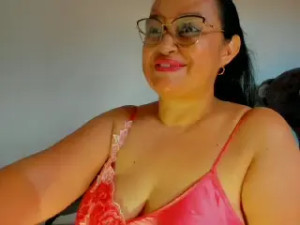 Watch Gia_Nahomi recorded live streams from Stripchat on 2025/05/03, Cam Archive