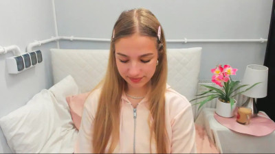 Watch evettegold recorded live streams from Chaturbate on 2025/05/06, Cam Archive