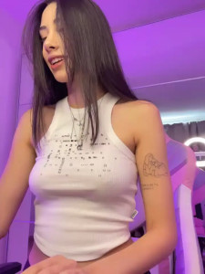 Watch Sophiehii recorded live streams from Stripchat on 2025/05/09, Cam Archive